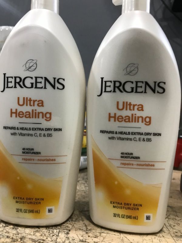 Photo 2 of 2 BOTTLES
Jergens Ultra Healing Dry Skin Moisturizer, Body and Hand Lotion for Dry Skin, for Quick Absorption into Extra Dry Skin, with HYDRALUCENCE blend, Vitamins C, E, and B5, 32 Ounce 32 Fl Oz (Pack of 2)