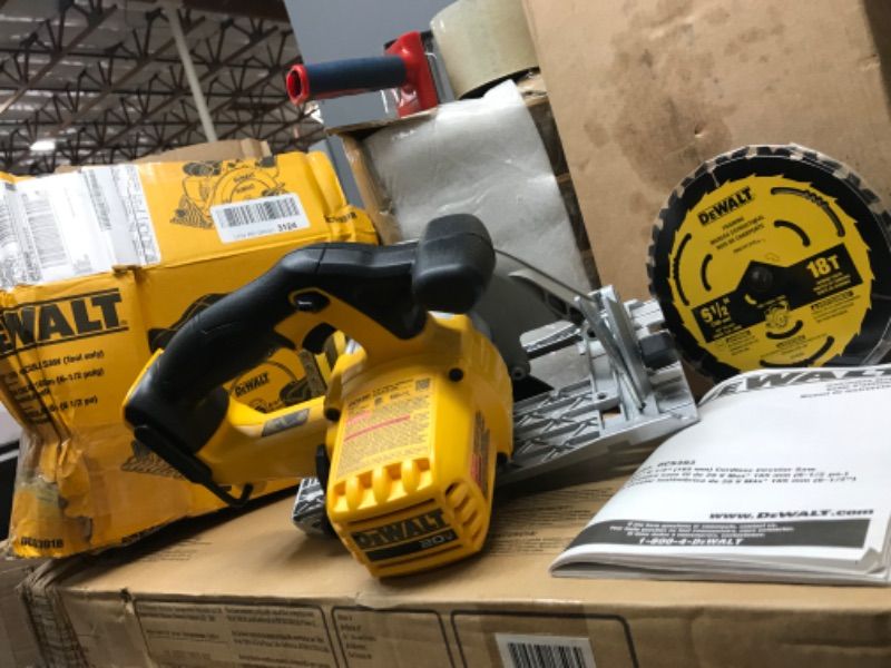 Photo 4 of **TOOL ONLY***
DEWALT CIRCULAR SAW 6-1/2" 