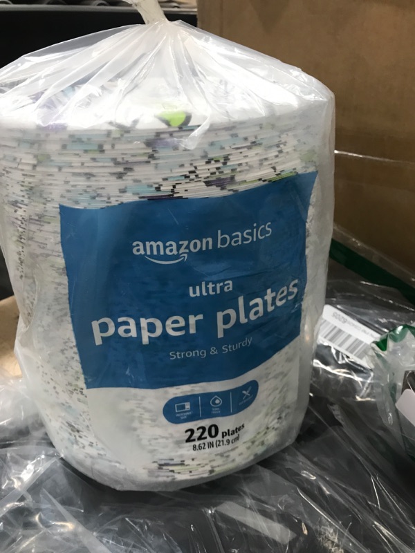 Photo 2 of Amazon Basics Ultra Paper Plates, 9 Inch, Disposable,  220)