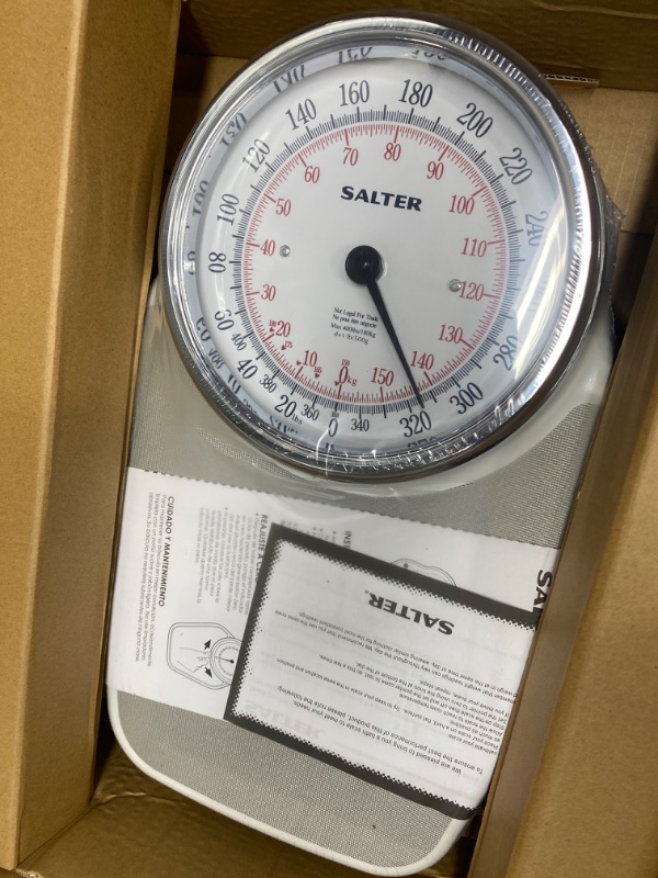 Photo 2 of **needle does not reset back to 0 **
Salter Pro-Helix Professional Oversized Bathroom Scale Analog Scale, 18.25 x 13.0 inch