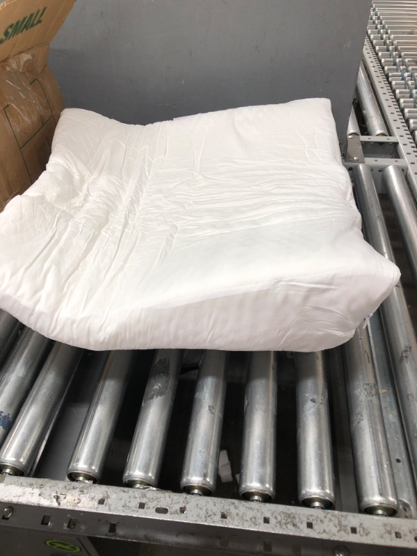Photo 2 of Adjustable Bed Wedge Pillow, Adjust to Your Comfort, 7-in-1 Incline Body Positioner Memory Foam Pillow. Helps with Acid Reflux, Gerd, Heartburn, Back & Knee Pain
