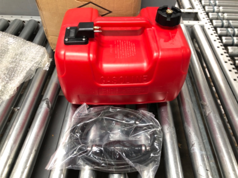 Photo 2 of 3 Gallon/12L Rectangular Portable Boat Fuel Tank with Hose Connector for Marine Outboard Motor Fuel Tank - Red (1pack) 3 gallon (12 L)