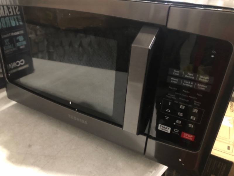 Photo 2 of **FOR PARTS ONLY*NON FUNCTIONAL**
TOSHIBA EM925A5A-BS Countertop Microwave Oven, 0.9 Cu Ft 