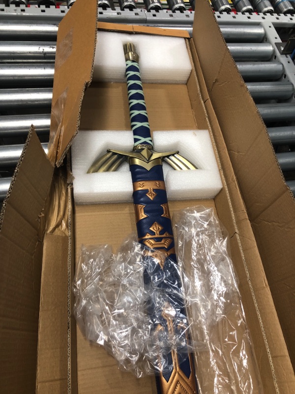 Photo 2 of Legend of Zelda Full Tang Master Sword Skyward Limited Edition Deluxe Replica