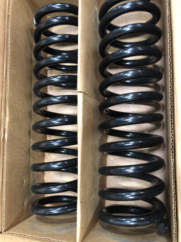 Photo 2 of MOOG 5390 Coil Spring Set