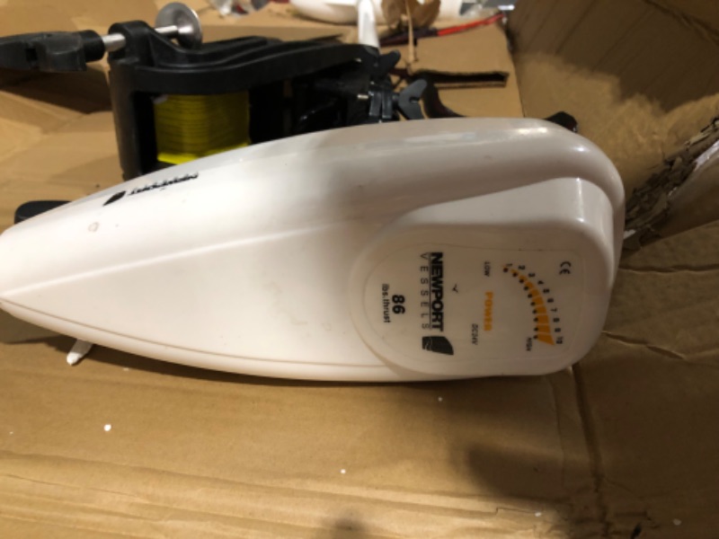 Photo 4 of **USED UNABLE TO TEST, BOX DAMAGED**  Newport L-Series 86lb Thrust Transom Mounted Saltwater Electric Trolling Motor w/ LED Battery Indicator (40" Shaft) White and black