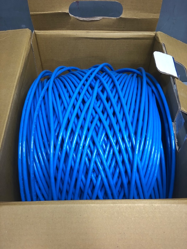 Photo 2 of Elite Cat6e Riser (CMR), 1000ft, 600MHz, 24AWG, UTP, Solid Bare Copper, UL Certified, Easy to Pull (Reelex II) Box, Bulk Ethernet Cable, Blue