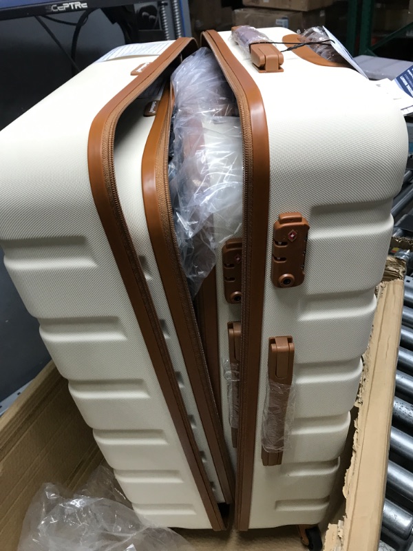 Photo 1 of 4pcs carry on luggage 