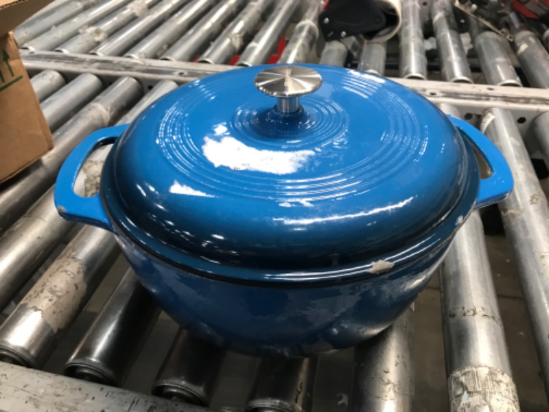 Photo 2 of ***FOR PARTS - NONREFUNDABLE - DAMAGED - SEE PICTURES***
Amazon Basics Enameled Cast Iron Covered Round Dutch Oven 4.3-Qt Blue
