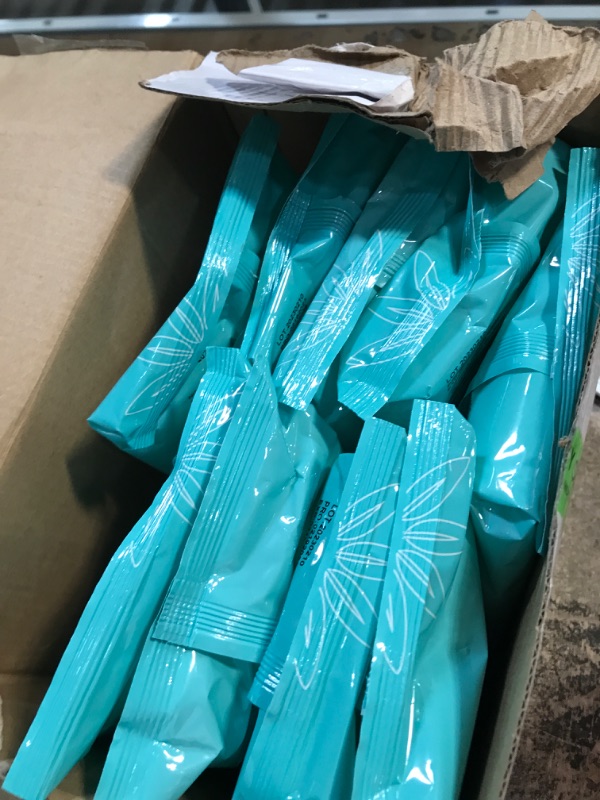 Photo 1 of Ultra Thick Body Wipes for Adults Bathing 8 Pack of 10)