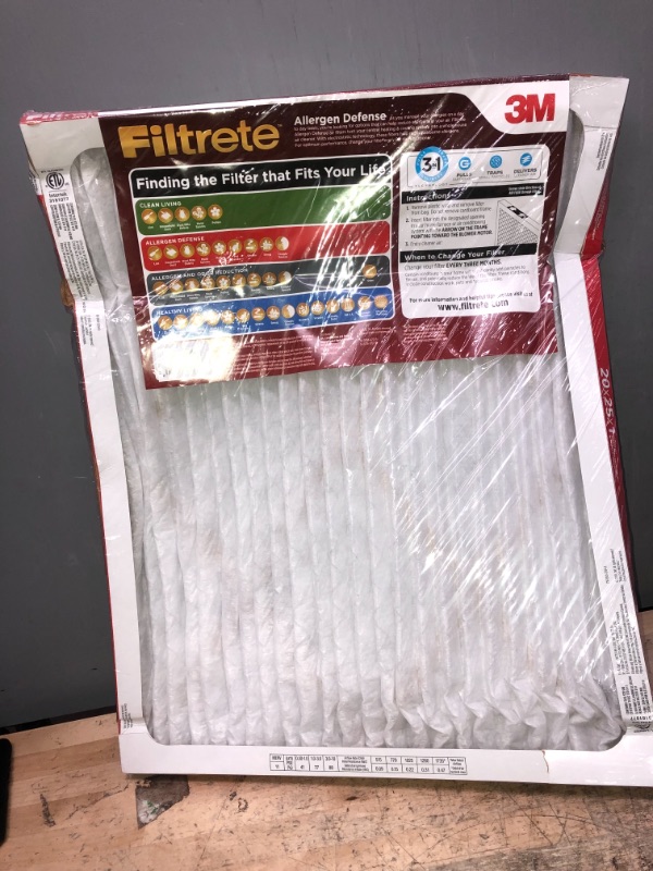 Photo 4 of (SEE NOTES) 3M Filtrete Allergen Defense Filter AD03-2PK-6E-NA, MPR 1000, 20 in x