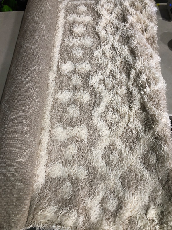 Photo 1 of * shag carpet * used * good condition * 
5FT AREA RUG 