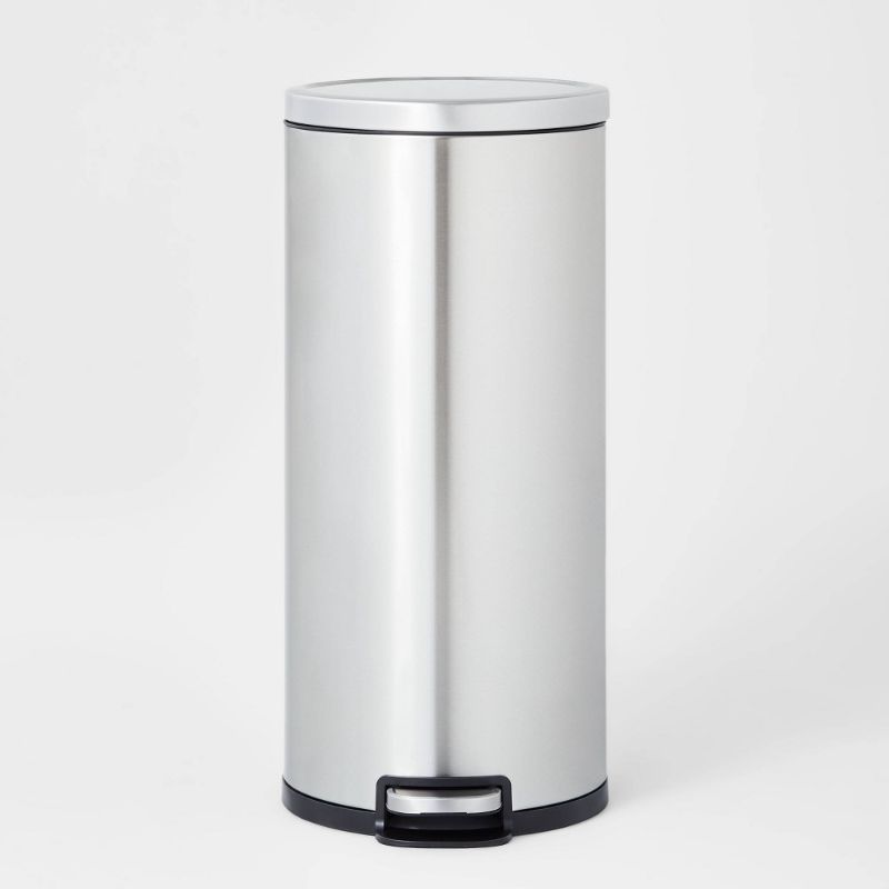 Photo 1 of 30L Round Step Trash Can Silver - Brightroom
