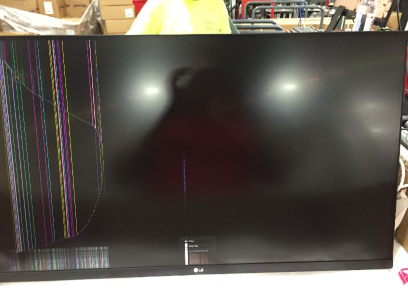 Photo 4 of [FOR PARTS ONLY] LG 32UP550-W 32 4K UHD WLED LCD Monitor 16:9 White

