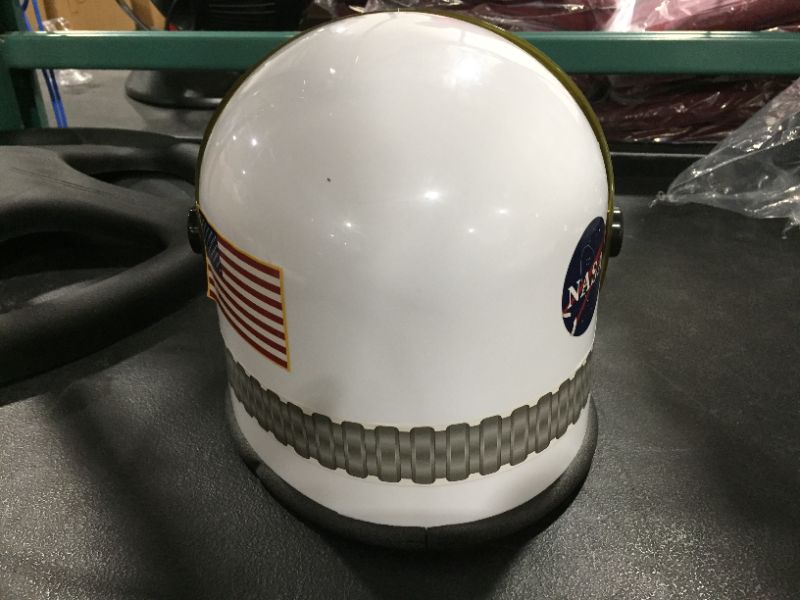 Photo 3 of Aeromax Youth Astronaut Helmet with movable visor