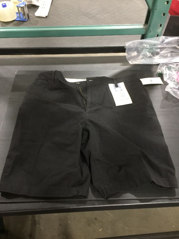 Photo 2 of Dockers 10.5 Perfect Short SIZE 36
