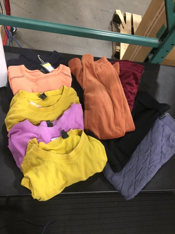 Photo 1 of clothes bundle sizes XS-S