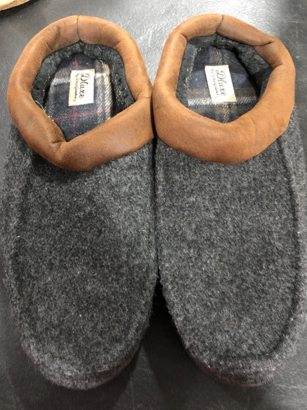 Photo 1 of [Size M] Dluxe by Dearfoams Mens clog