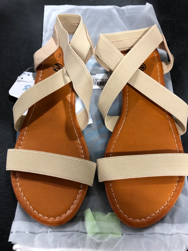 Photo 1 of [Size 9] Ladies Flat Strappy Sandals