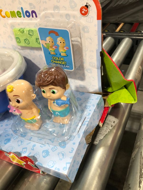 Photo 3 of CoComelon Bathtub Playset