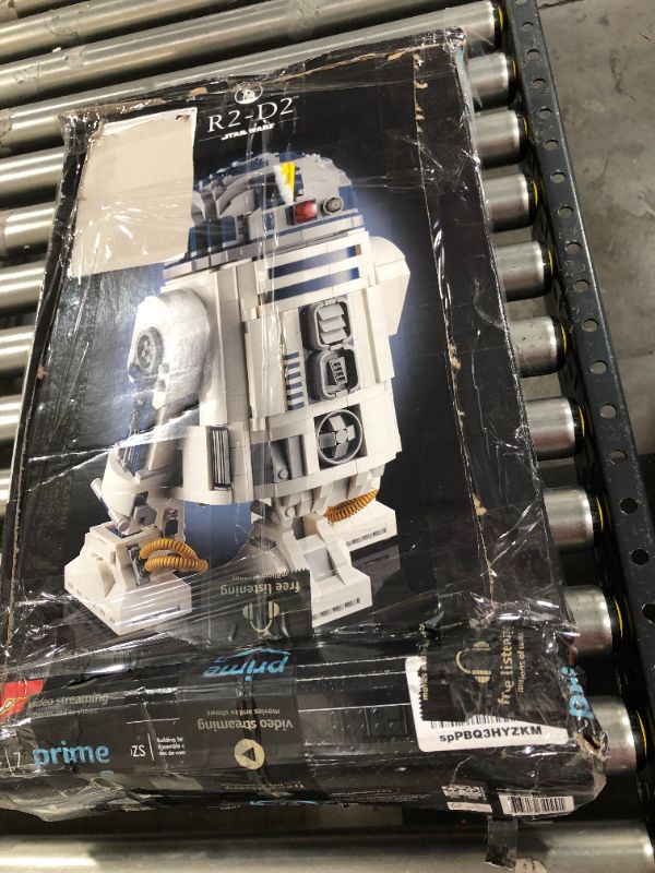 Photo 5 of LEGO Star Wars R2-D2 75308 Collectible Building Toy, New 2021 (2,314 Pieces)

