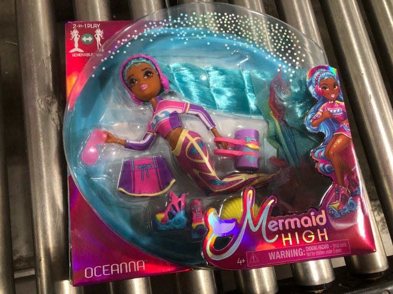 Photo 1 of Mermaid High Oceanna Fashion Doll

