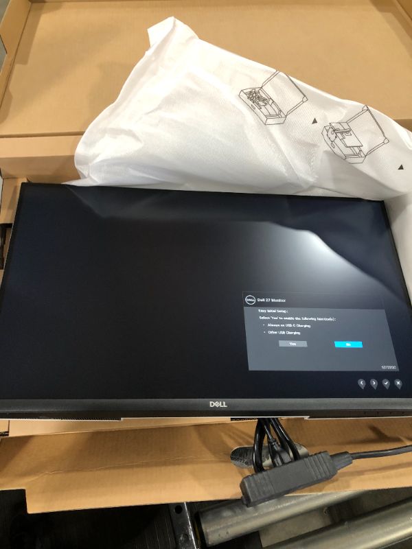 Photo 5 of Dell UltraSharp 27 4K USB-C Hub Monitor - U2723QE