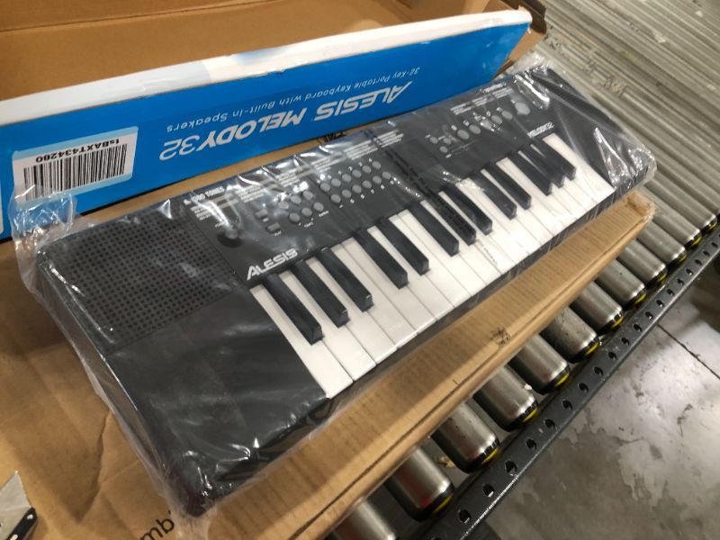 Photo 2 of Alesis Melody 32 – Portable 32 Key Mini Digital Piano / Keyboard with...
