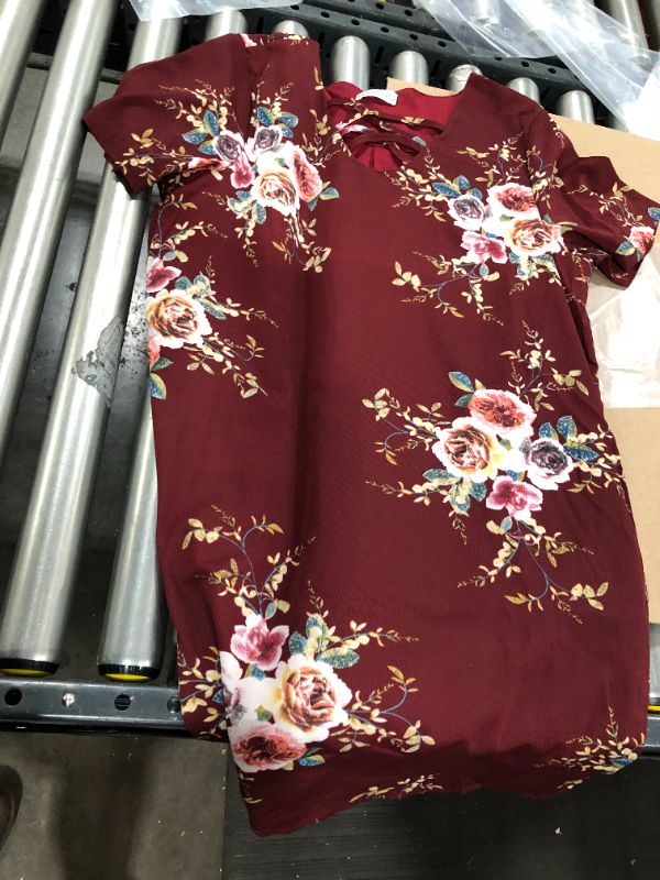 Photo 1 of Womens (M) Red Floral Dress Shirt