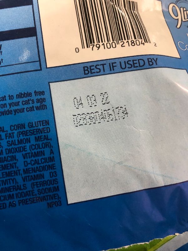 Photo 3 of 9 Lives Indoor Complete with Chicken & Salmon Flavor Dry Cat Food, 13.2-lb Bag - BEST BY 04/03/2022
