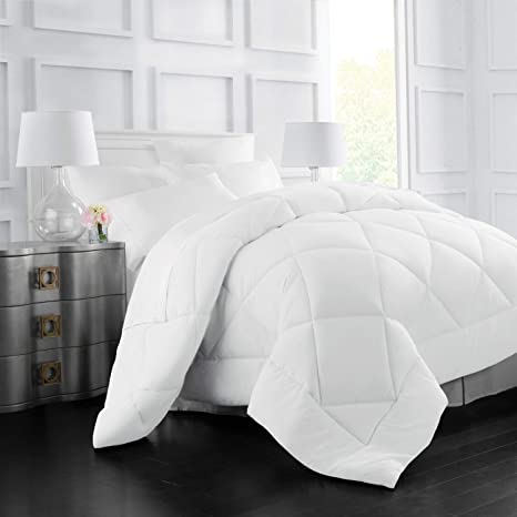 Photo 1 of 116 X 98 INCH WHITE COMFORTER, KING