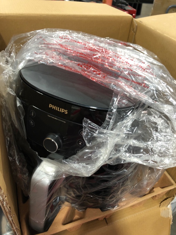 Photo 3 of Philips Premium Airfryer XXL with Fat Removal Technology, 3lb/7qt, Black, HD9650/96
