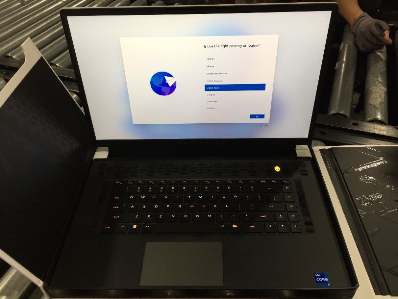 Photo 2 of Alienware X17 R1, 17.3 Inch FHD 360Hz Non-Touch Gaming Laptop - Intel Core I7-11800H, 32GB DDR4 RAM, 1TB SSD, NVIDIA GeForce RTX 3080 16GB GDDR6, Windows 11 home
