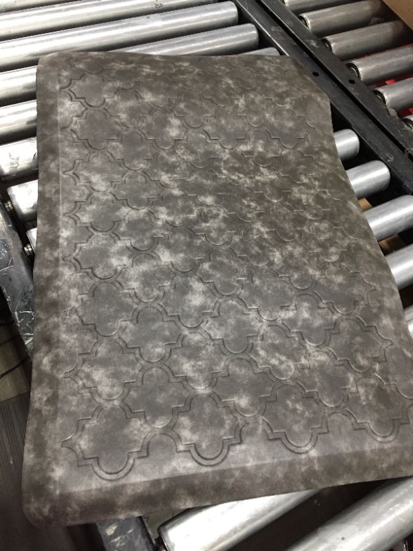 Photo 1 of 28" x 18" antifatigue mat