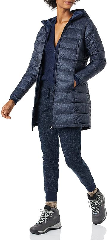 Photo 1 of Amazon Essentials Women's Lightweight Water-Resistant Hooded Puffer Coat M
