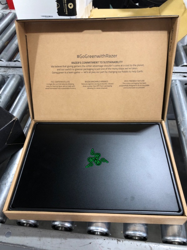 Photo 2 of 14-inch Gaming Laptop with AMD Ryzen™ 6900HX
