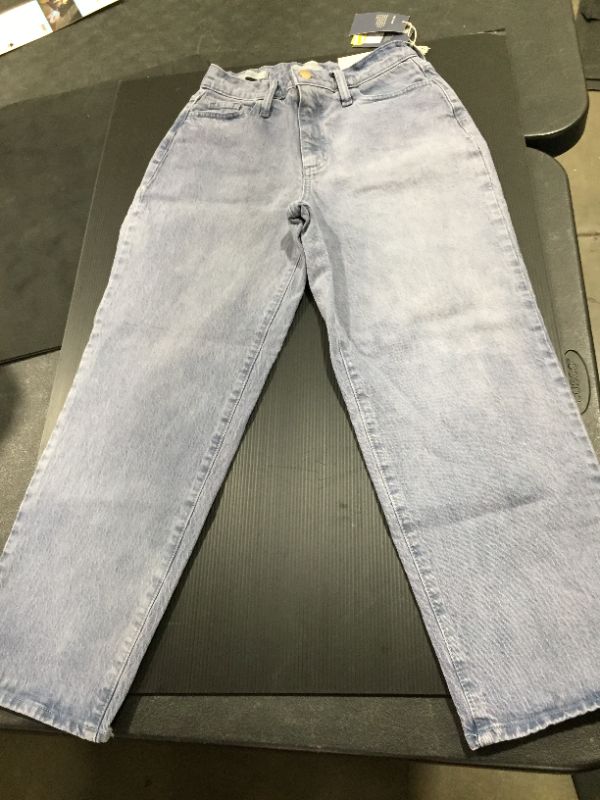 Photo 2 of Women's Super-High Rise Vintage Straight Fit Cropped Jeans - Universal Thread?
SIZE : 10