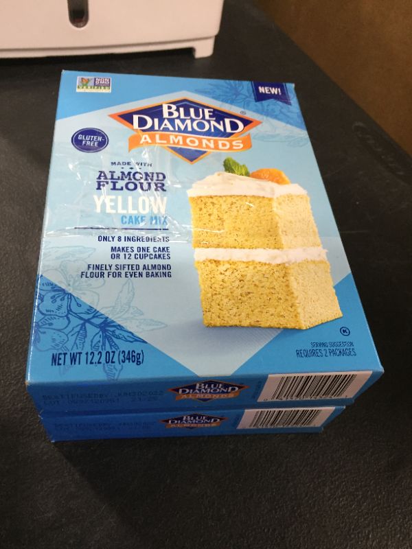 Photo 2 of 2 PACK - Blue Diamond Almonds Gluten-Free Flour Baking Mix, Yellow Cake, Multicolor, 12.2 Oz

EXP JUE 2022