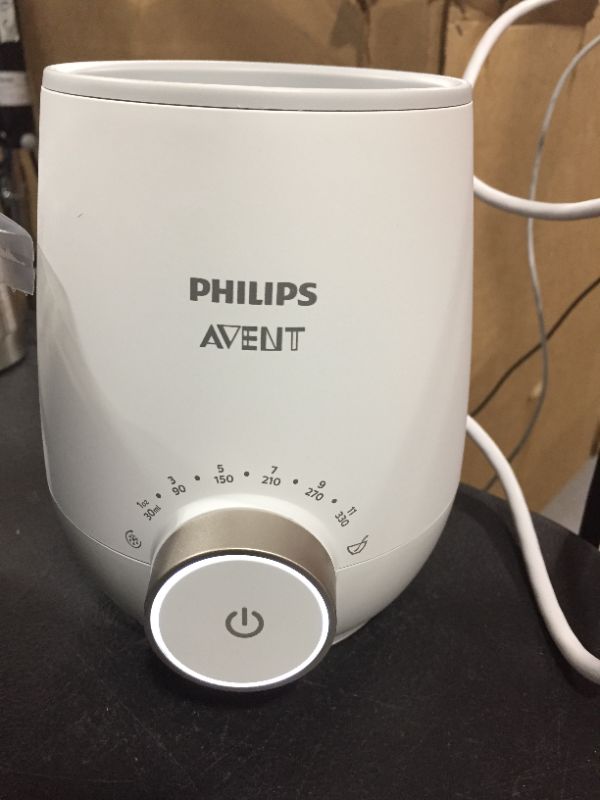 Photo 2 of 
Philips AVENT Fast Baby Bottle Warmer with Smart Temperature Control and Automatic Shut-Off, SCF358/00