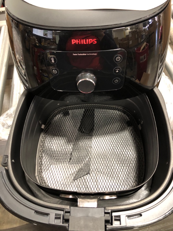 Photo 4 of PHILIPS Avance Collection XXL Airfryer, 3 lb, Black
