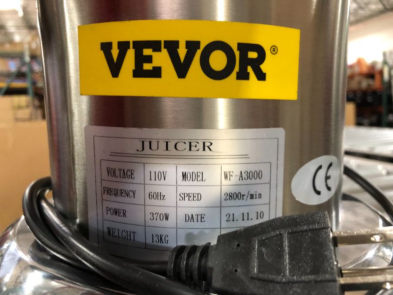 Photo 3 of VBENLEM Commercial Juice Extractor Heavy Duty Juicer Aluminum Casting and Stainless Steel Constructed Centrifugal Juice Extractor Juicing both Fruit and Vegetable