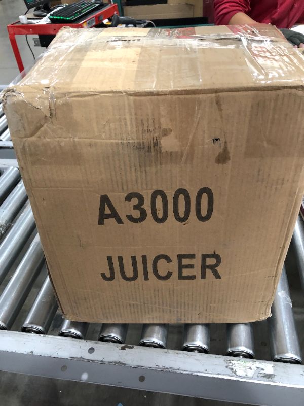 Photo 2 of VBENLEM Commercial Juice Extractor Heavy Duty Juicer Aluminum Casting and Stainless Steel Constructed Centrifugal Juice Extractor Juicing both Fruit and Vegetable