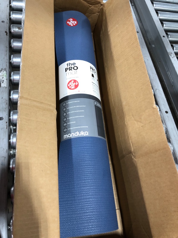 Photo 2 of Manduka PRO Yoga Mat – Premium 6mm Thick Mat, High Performance Grip, Ultra Dense Cushioning for Support and Stability in Yoga, Pilates, Gym and Any General Fitness
