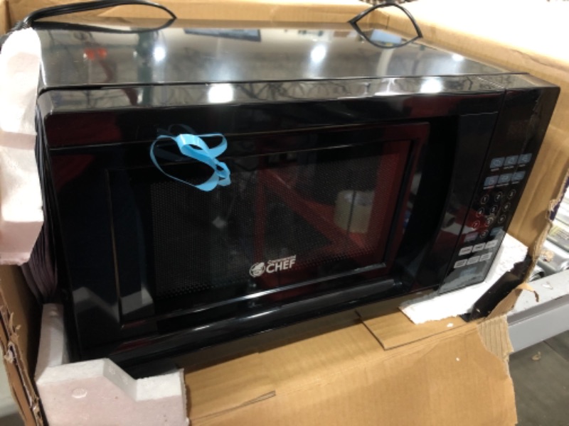 Photo 1 of Westinghouse WCM770B 0.7 Cu. Ft. Microwave Oven, Black