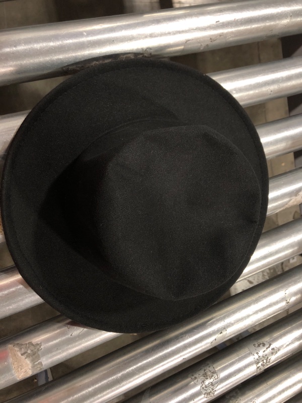 Photo 4 of Black hat