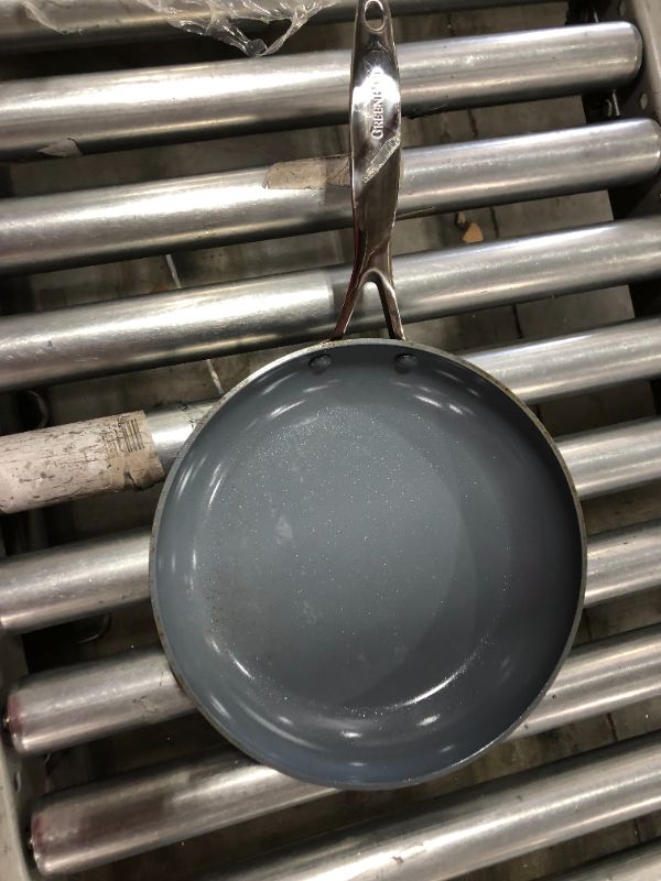 Photo 1 of 10" Frying Pan