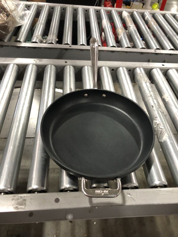 Photo 2 of All-Clad HA1 Hard Anodized Nonstick Frying Pan 12 Inch Pan Cookware, Medium Grey MISSING LID
