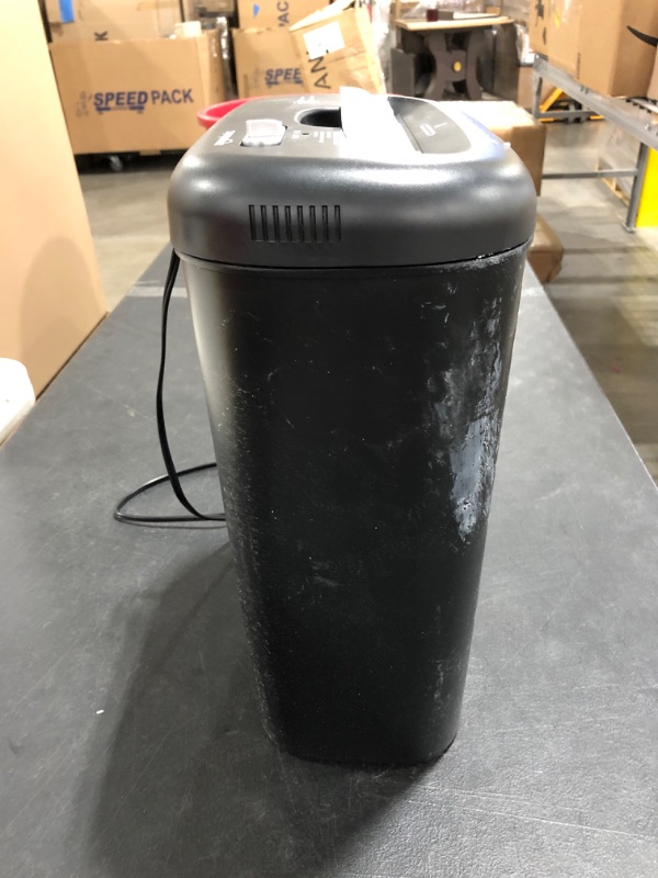 Photo 1 of Amazon Basics 8-Sheet Capacity, Cross-Cut Paper and Credit Card Shredder, 4.1 Gallon
PRIOR USE. POWERS ON. 