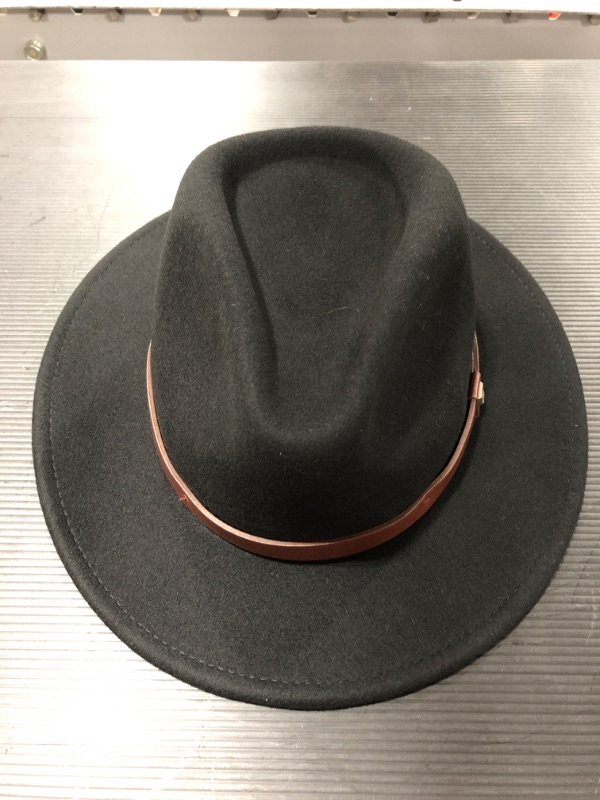 Photo 2 of Brixton Messer Fedora. BLACK.
SIZE SMALL.