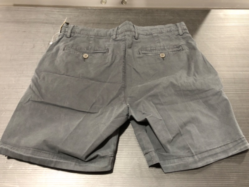 Photo 2 of Goodthreads Men's Slim-Fit 7" Flat-Front Comfort Stretch Chino Short
SIZE 31. 